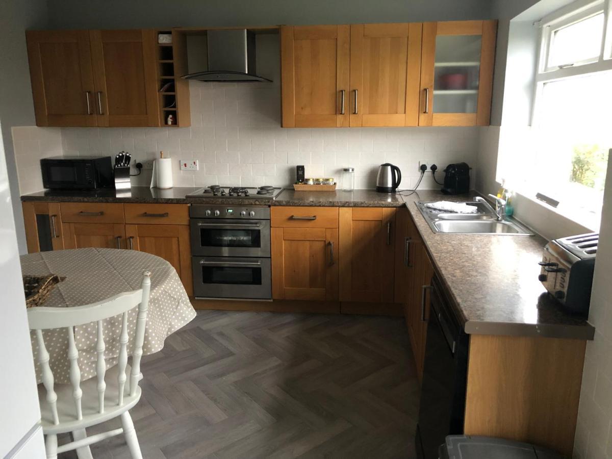 Number One - Fully Equipped Self Catering Four Bedroom House Next To Dunedin, 15 Mins To Spurn, 20 Mins To Saltend, 12 Mins To Easington Patrington 外观 照片