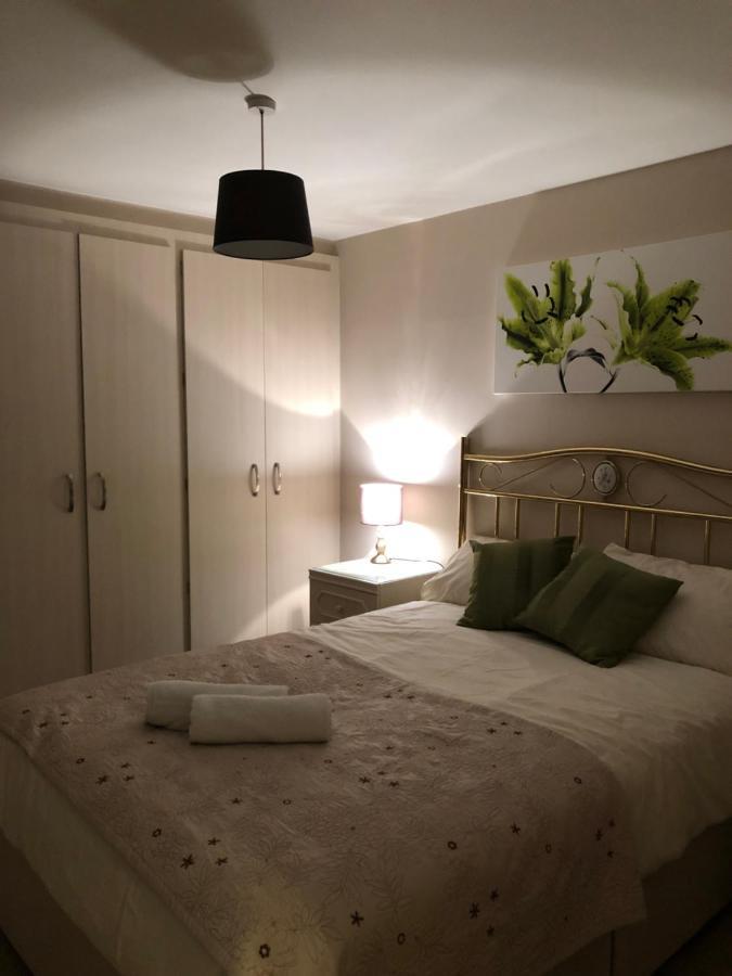 Number One - Fully Equipped Self Catering Four Bedroom House Next To Dunedin, 15 Mins To Spurn, 20 Mins To Saltend, 12 Mins To Easington Patrington 外观 照片